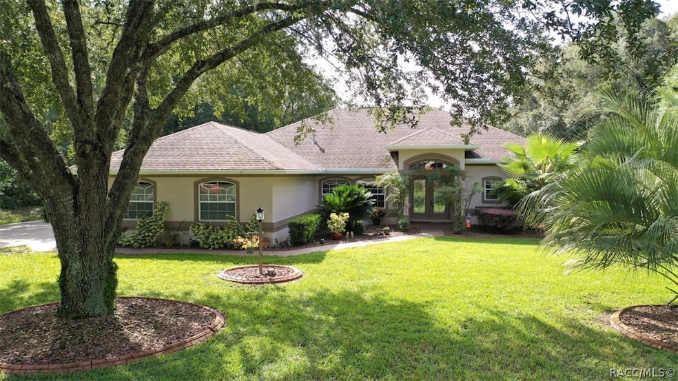 Great Curb Appeal!