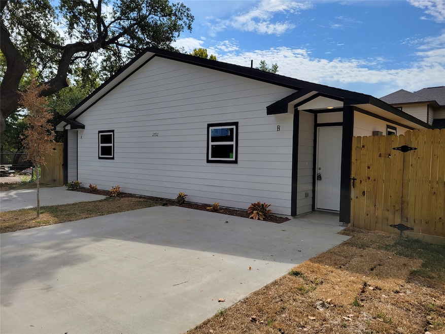 2702 Reid St, Houston, TX 77026 - photo 1