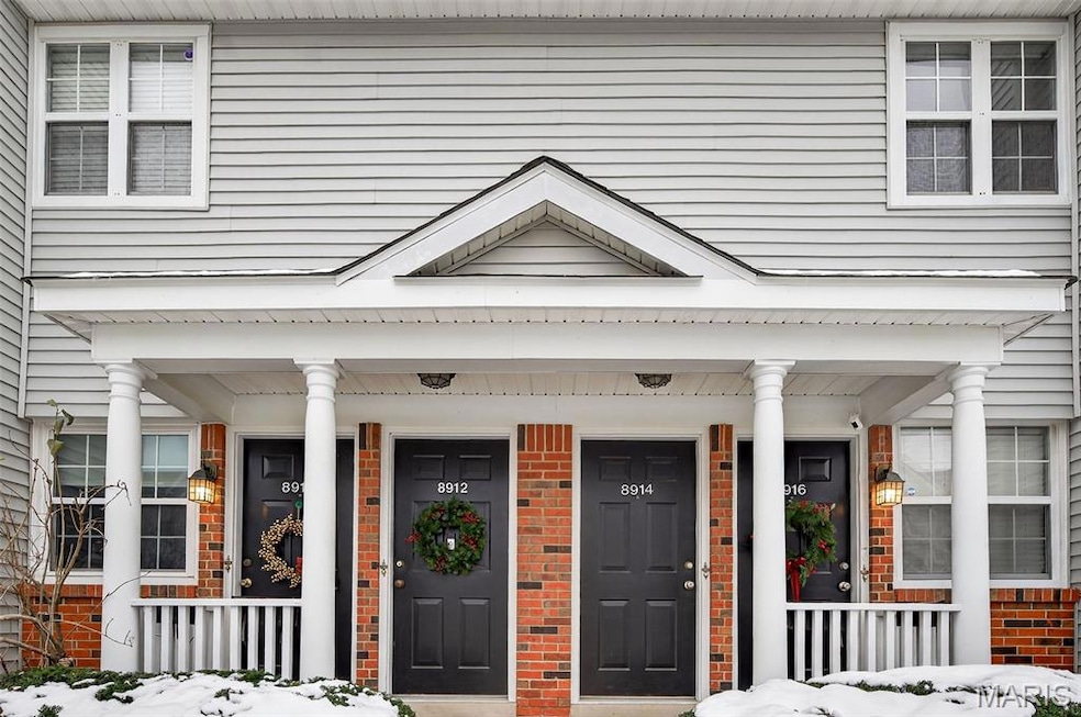 8914 Eager Rd, Saint Louis, MO 63144 - photo 1