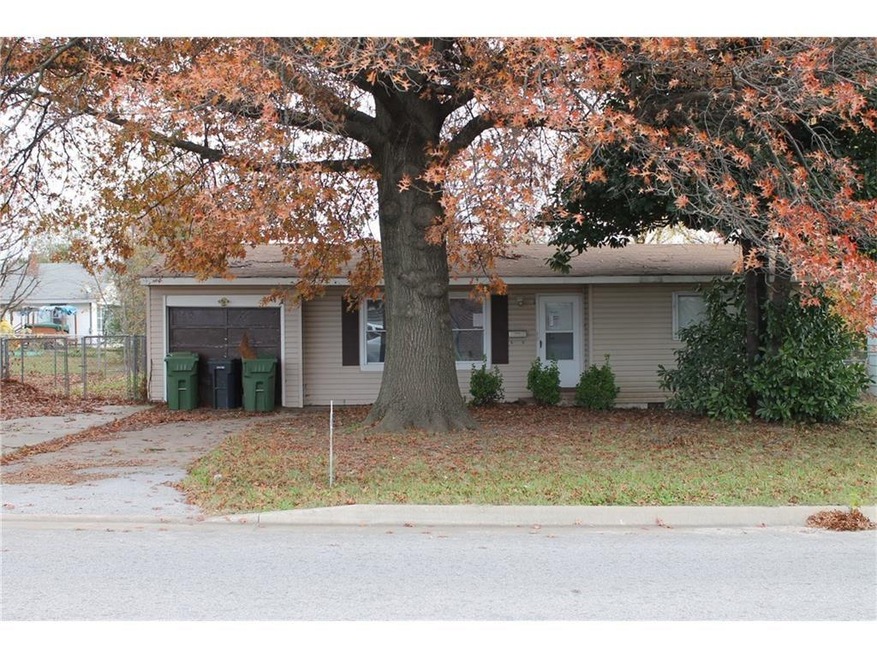 1513 S 5th St, Rogers, AR 72756 - photo 1