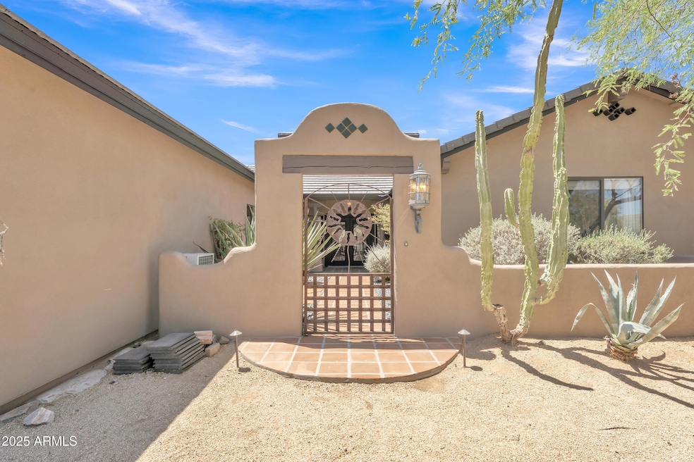 7839 E Dixileta Dr