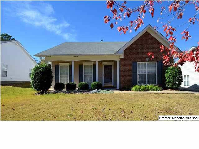 CUTE, WELL MAINTAINED HOME IN SMALL CUL DE SAC SUB