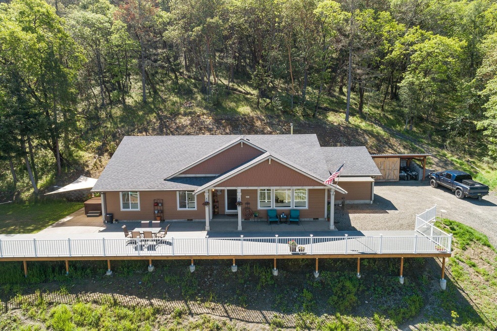 4630 Glen Echo Way, Central Point, OR 97502 - photo 1