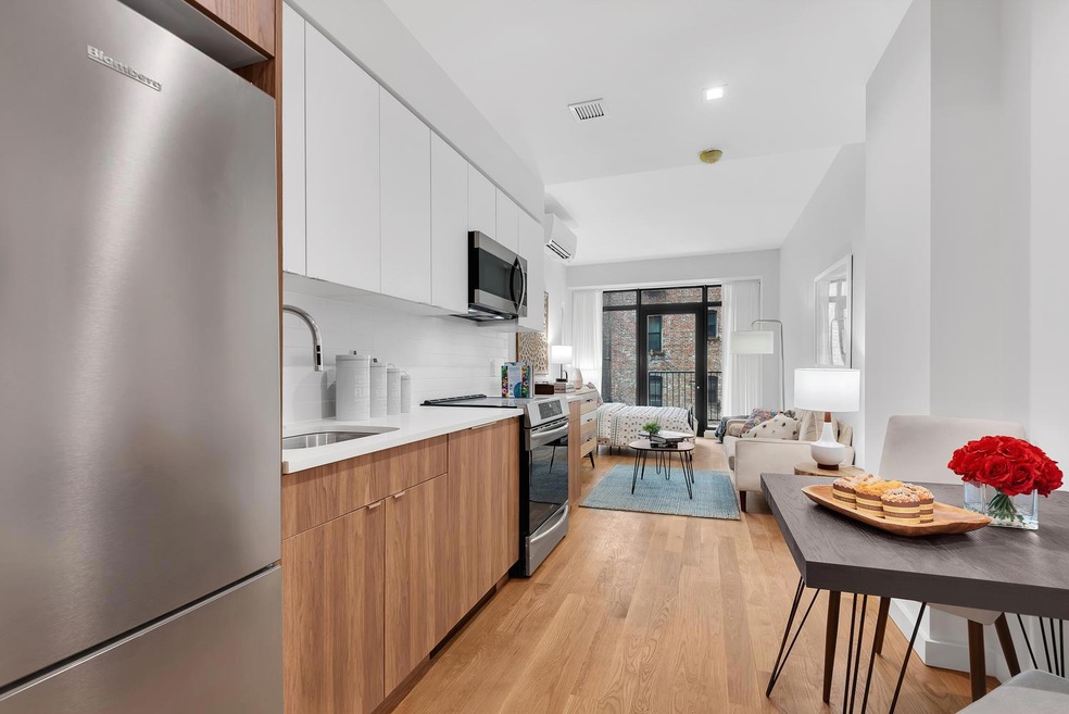 30-38 29th St unit 2-C, Long Island City, NY 11102 - photo 1