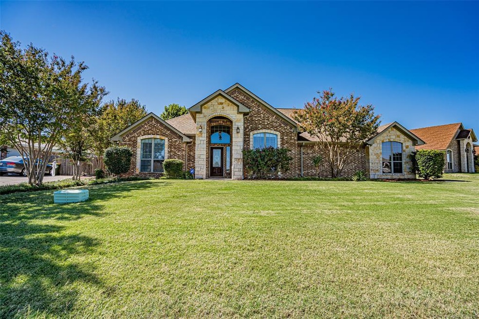 702 Rove Dr, Granbury, TX 76049 - photo 1