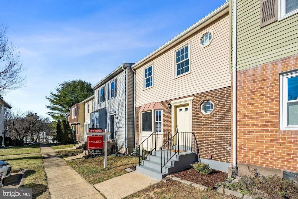 3025 Hickory Grove Ct, Fairfax, VA 22031 - photo 1