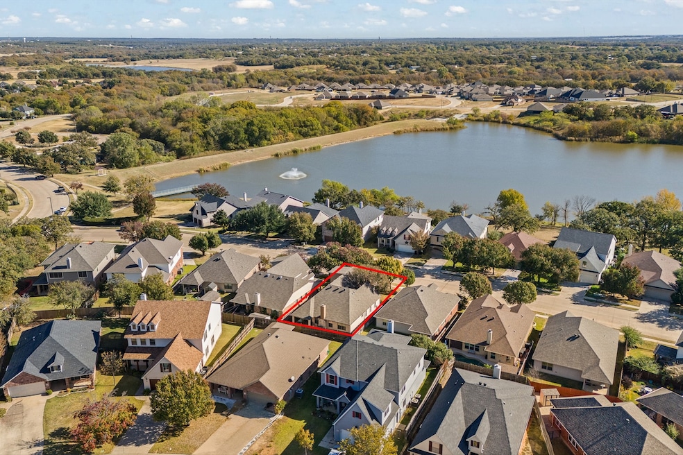 2916 Shoreline Dr, Burleson, TX 76028 - photo 1
