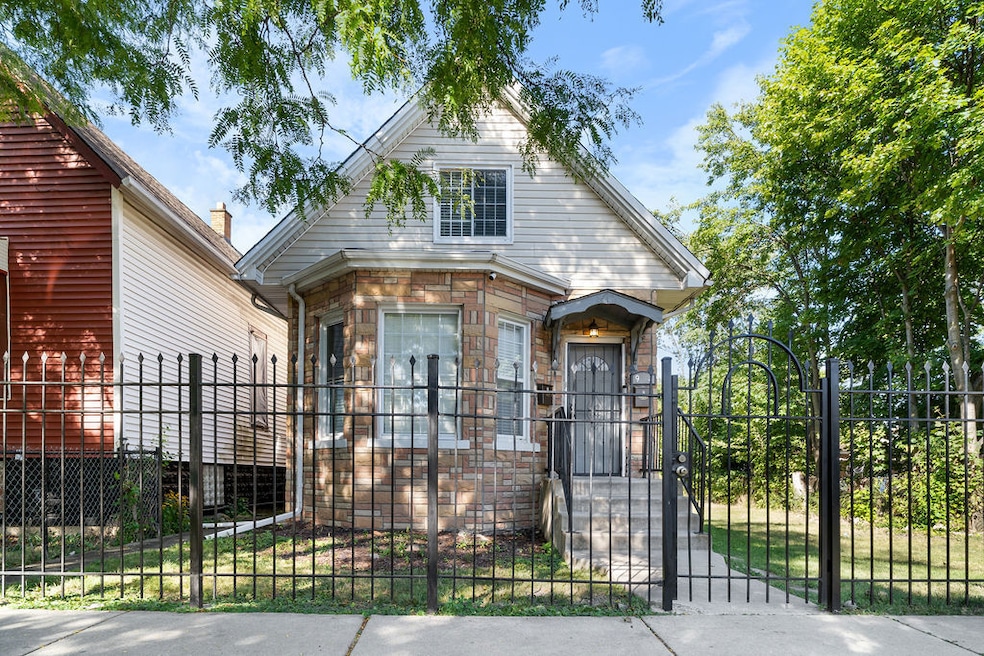 Pending $300,000 • Co-Listing Agent