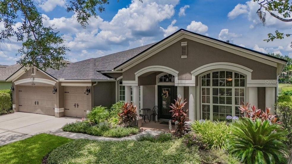 16224 Bridgepark Dr, Lithia, FL 33547 - photo 1