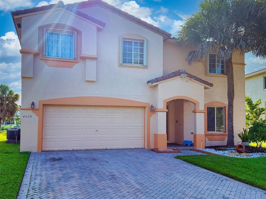 4528 SW 129th Ave, Miramar, FL 33027 - photo 1