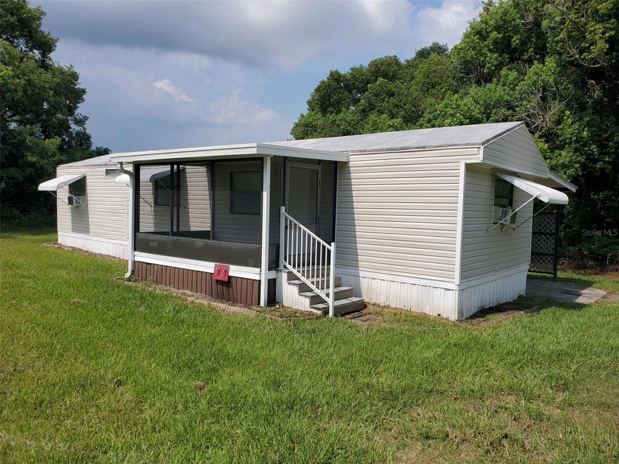 7827 Wayfarer Dr, Zephyrhills, FL 33541 - photo 1