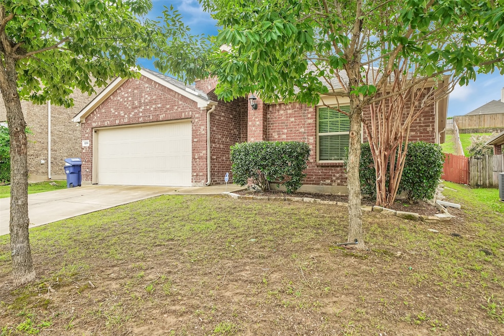 1209 Evers Dr, McKinney, TX 75071 - photo 1