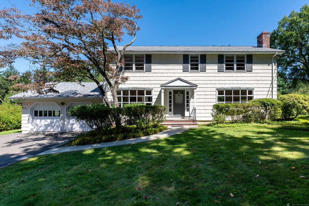 141 Woodbine Rd, Stamford, CT 06903 - photo 1