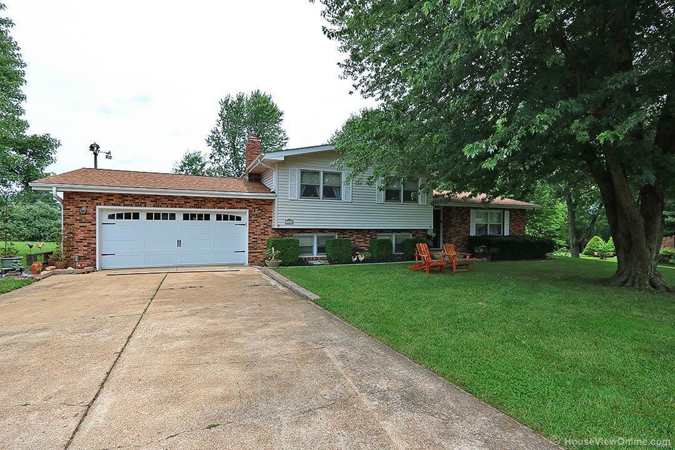 2668 Wycliff Dr, Farmington, MO 63640 - photo 1