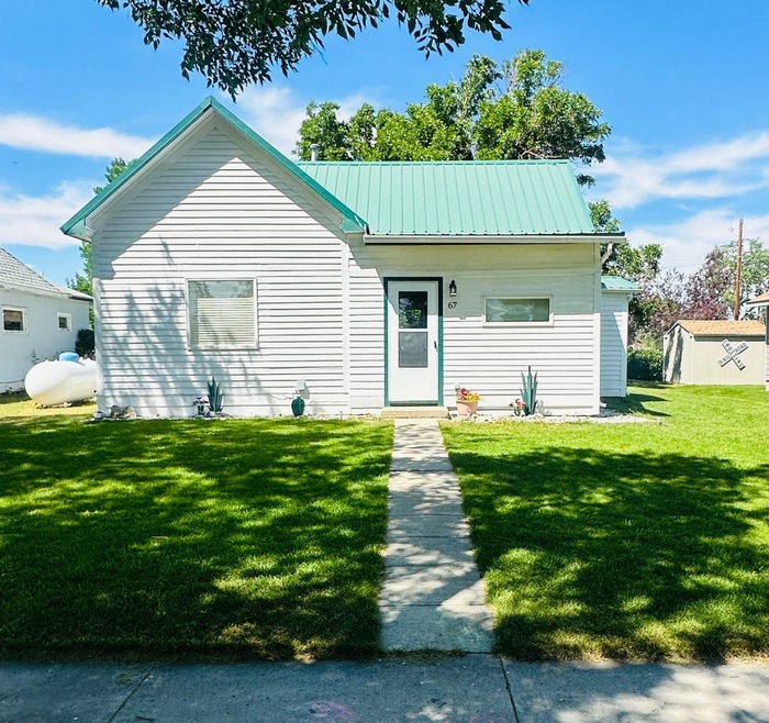 51 3rd Ave S, Stanford, MT 59479 - photo 1