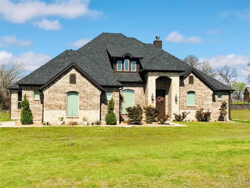 156 Eagles Crest Ln, Weatherford, TX 76087 - photo 1