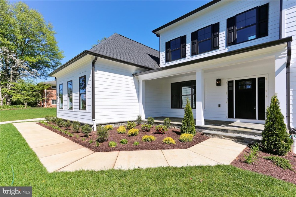 7604 Glennon Dr, Bethesda, MD 20817 - photo 1