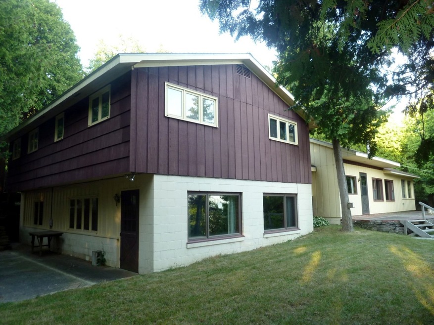 Tri-Level 3000 sf home