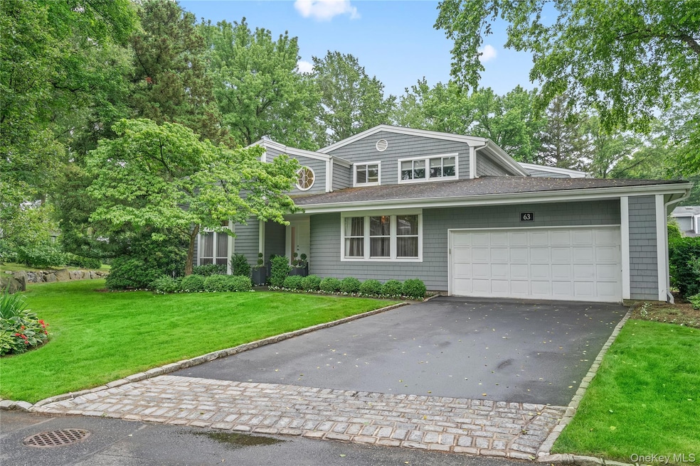 For Sale $2,180,000 • Co-Listing Agent