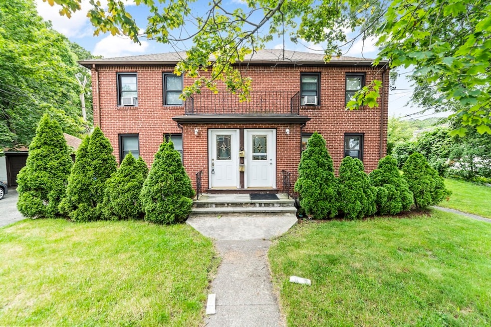 3-5 Payne Rd, Newton Highlands, MA 02461 - photo 1