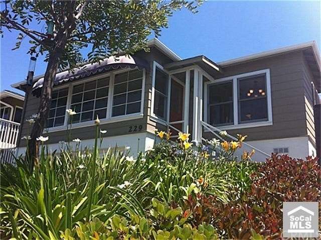 The front home, 229 Beverly St. One of the  two ca