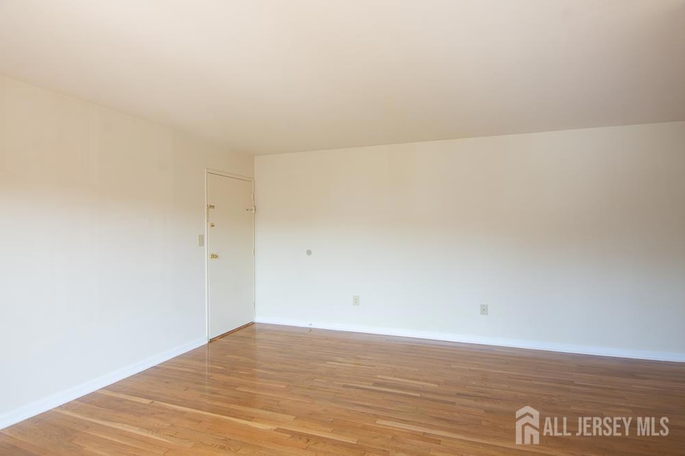 For Rent $1,735/month