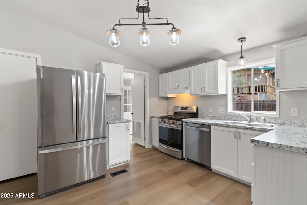 391 Timber Ridge Loop, Show Low, AZ 85901 - photo 1