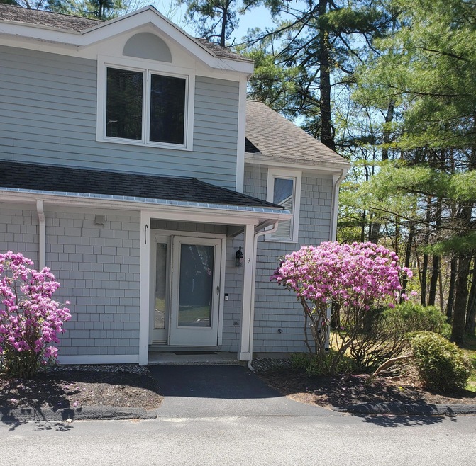 19 Holbrook St unit 9, Freeport, ME 04032 - photo 1