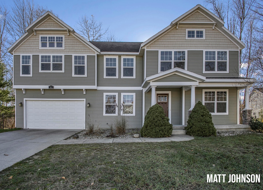 For Sale $564,900 • Co-Listing Agent