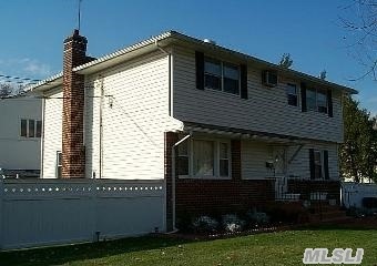 27 Dolores Place, Malverne, NY 11565 - photo 1