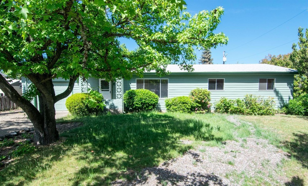 1573 Springbrook Rd, Medford, OR 97504 - photo 1