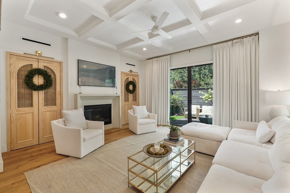 854 Fisher St unit F, Houston, TX 77018 - photo 1