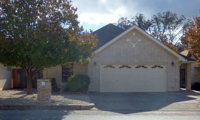 507 Sunset St, Fredericksburg, TX 78624 - photo 1