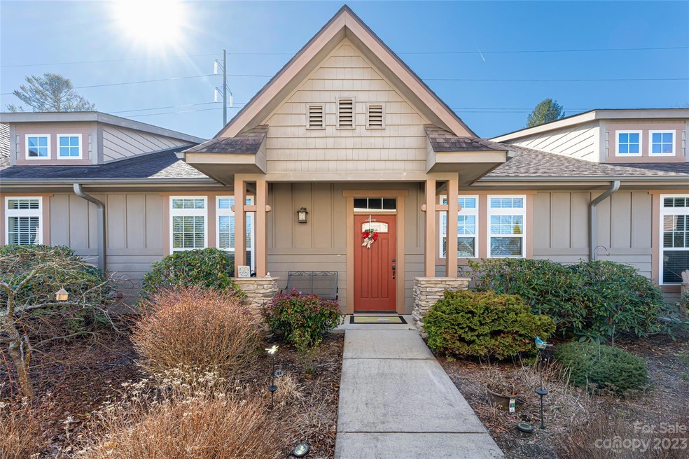 23 Foxtail Ct, Hendersonville, NC 28792 - photo 1