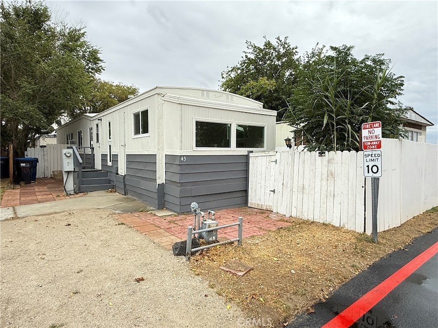 45415 28th St E unit 45, Lancaster, CA 93535 - photo 1