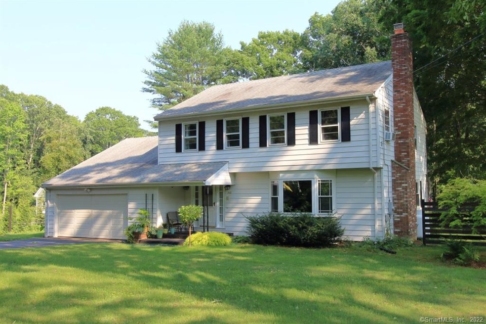 Welcome to 362 Boston Post Rd, East Lyme