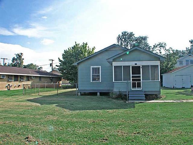 Facade/Exterior Front.