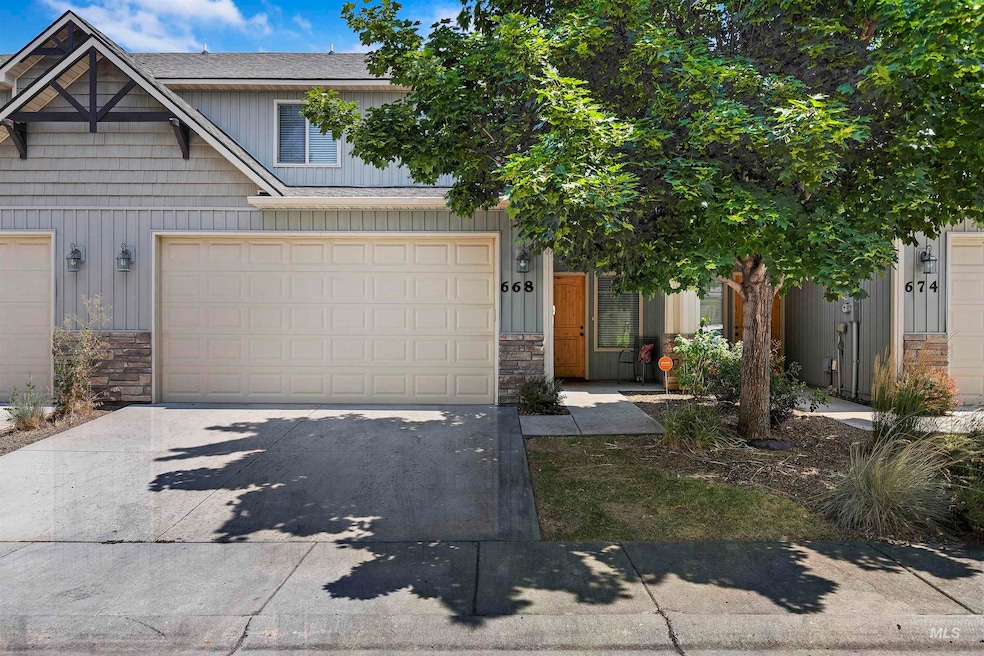 Sold • Co-Listing Agent