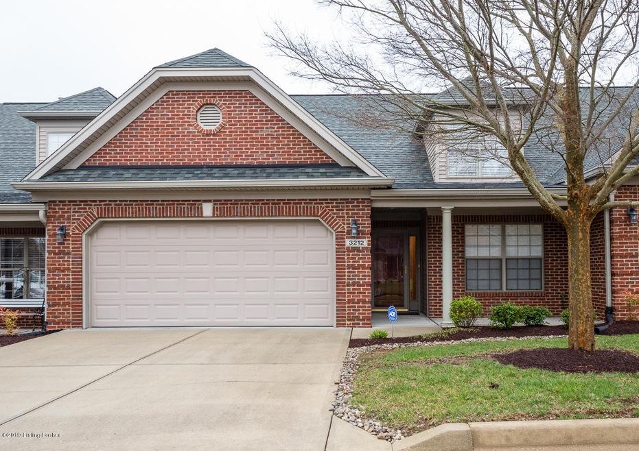 3212 Brittany Pointe Ln, Louisville, KY 40220 - photo 1
