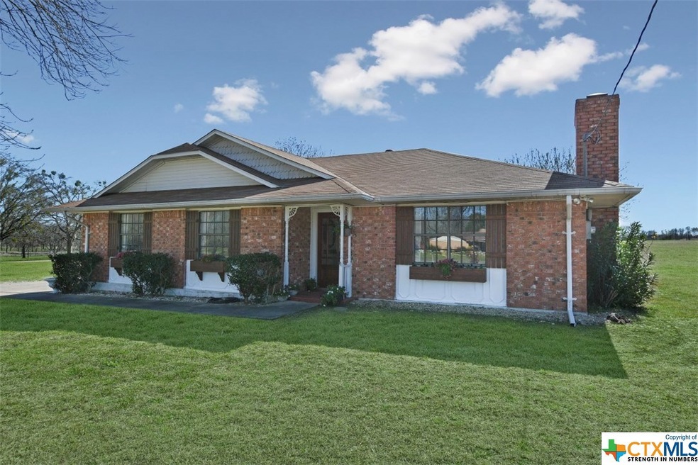 1343 Quail Run Dr, Troy, TX 76579 - photo 1