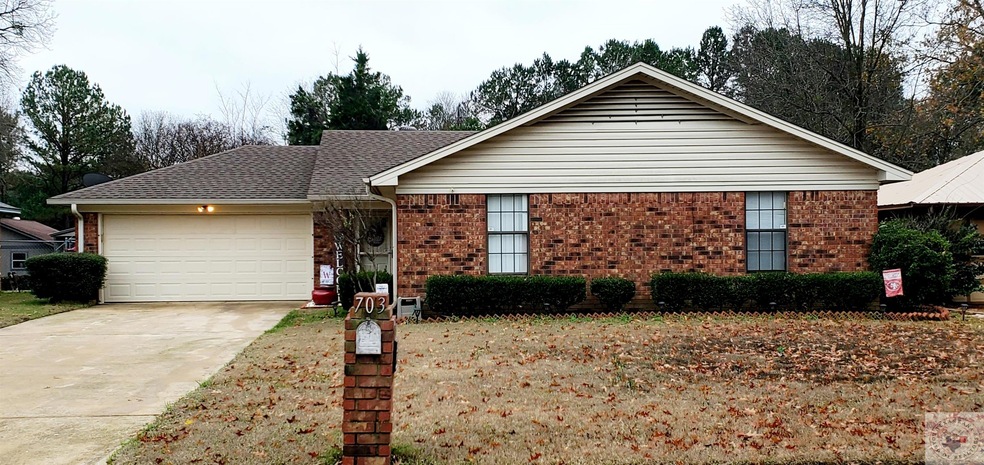 703 Boardwalk Ave, Texarkana, TX 75501 - photo 1