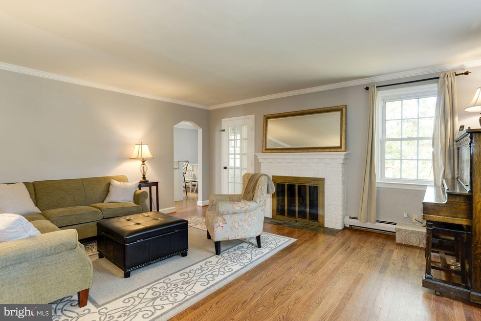 3460 Washington Dr, Falls Church, VA 22041 - photo 1