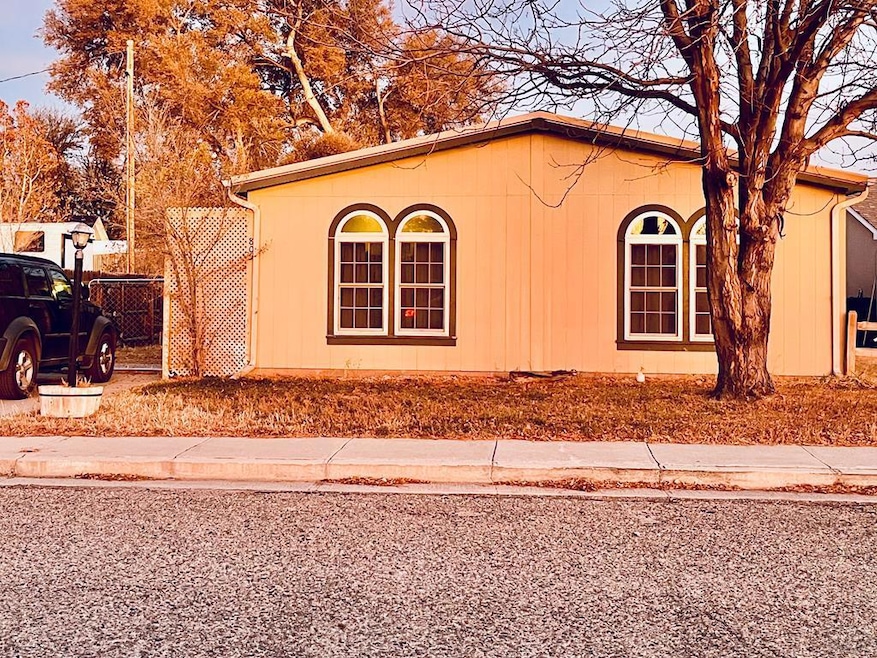 805 7th St, Fowler, CO 81039 - photo 1