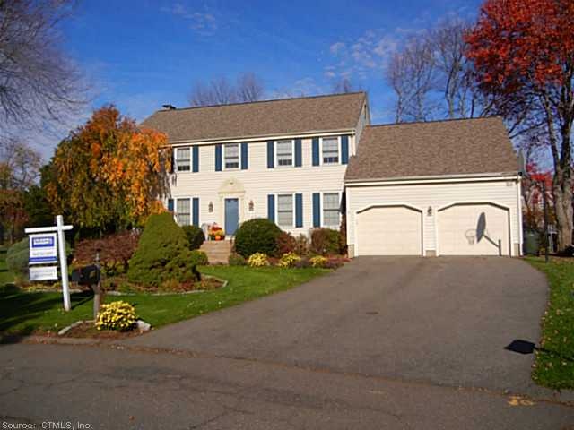 Exterior Front. Great curb appeal located on a cul