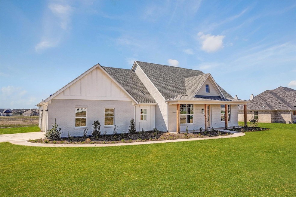 2064 Sunset Ridge Dr, Weatherford, TX 76087 - photo 1