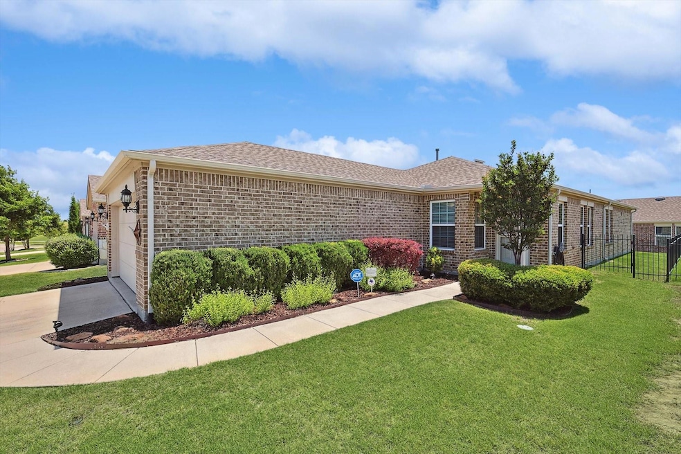 Great Curb Appeal Pine Spring Plan