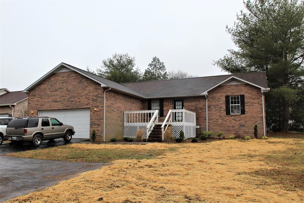 596 Old Qualls Rd, Cookeville, TN 38506 - photo 1