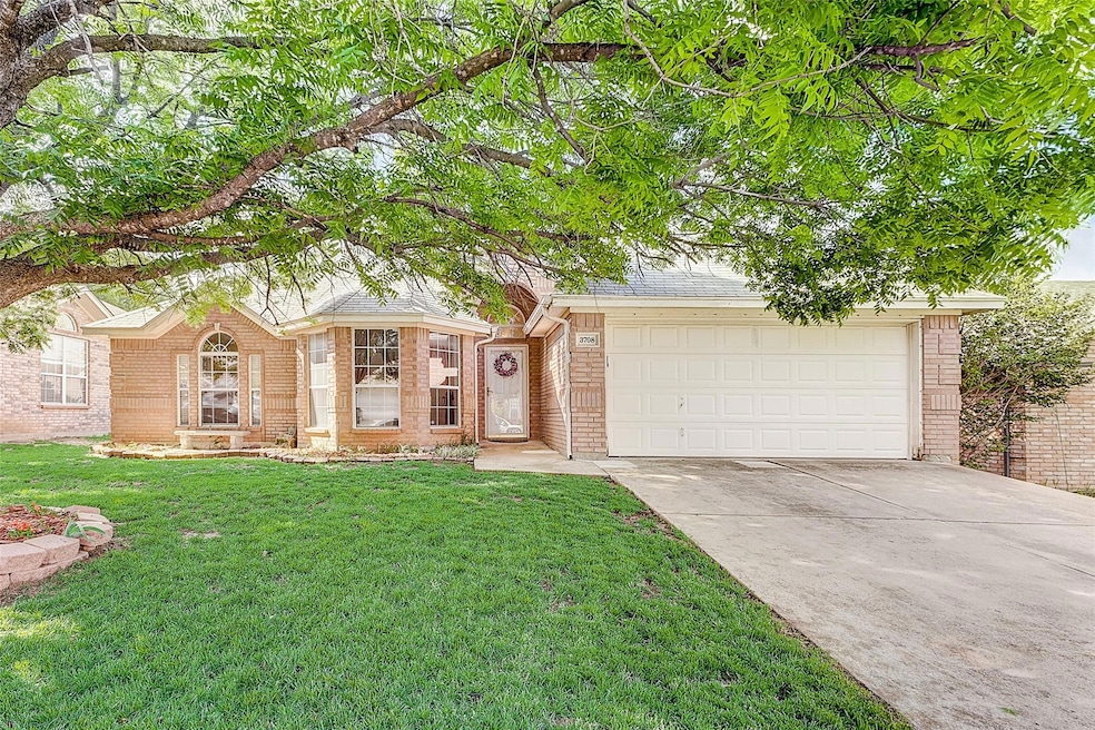 3708 Broken Pine Trail, Fort Worth, TX 76137 | MLS# 20594645 | Homes.com