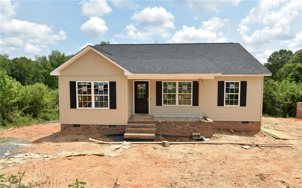 897 Breeze Hill Rd, Asheboro, NC 27203 - photo 1