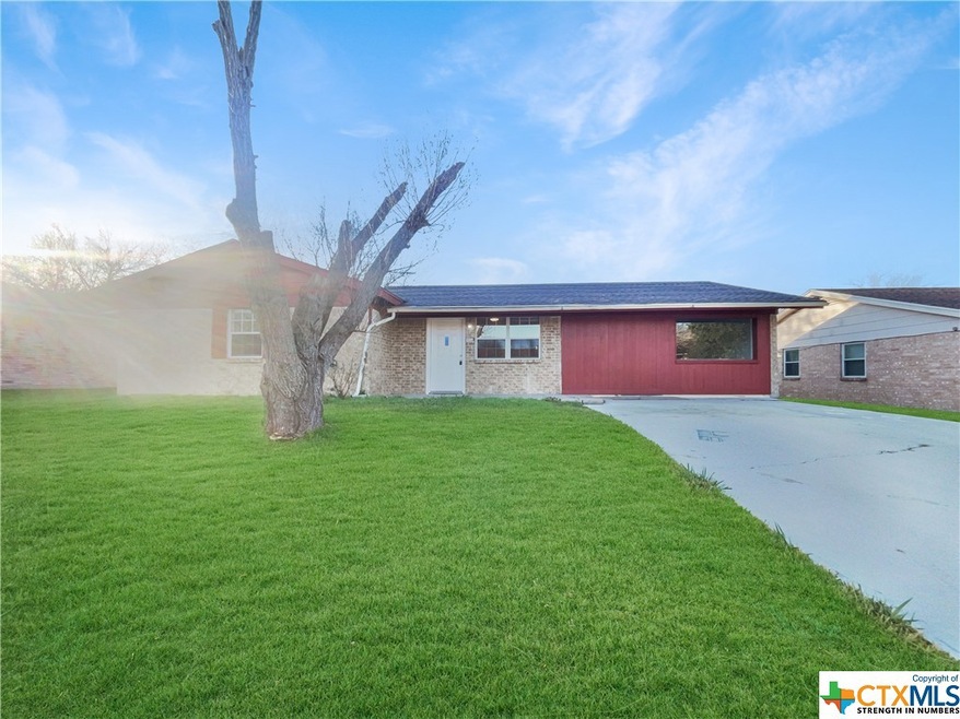 916 Edwards St, Copperas Cove, TX 76522 - photo 1